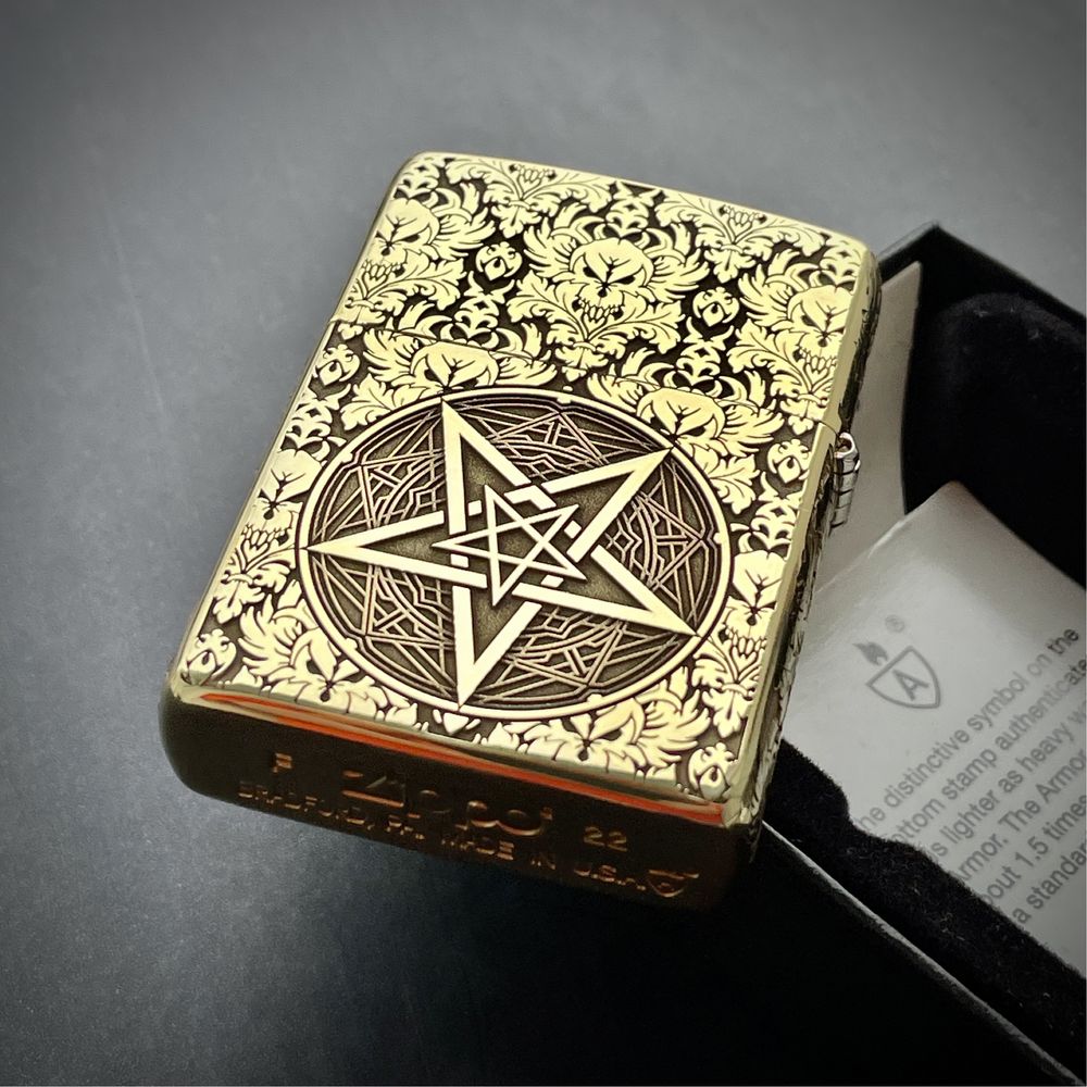 Нова оригінальна запальничка Zippo Baphomet Armor