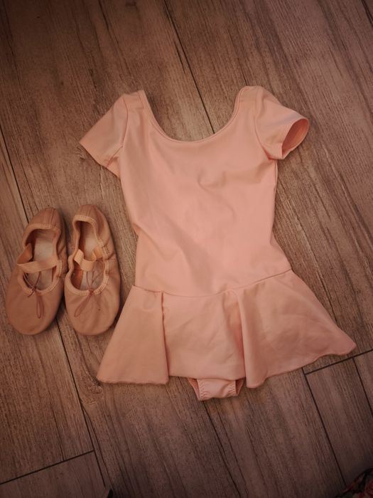 Strój dla dziewczynki do baletu, tańca klasycznego 122 cm. Baletki