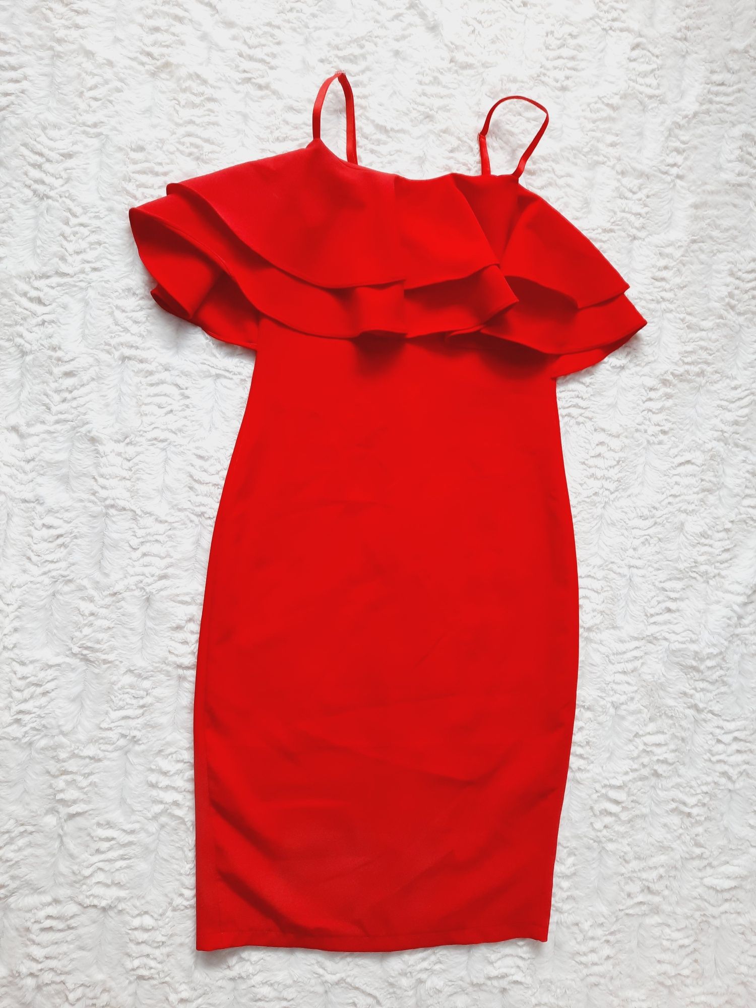 Czerwona wieczorowa sukienka z falbanką S