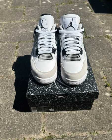 Jordan_4_Retro_Military_Black R.41