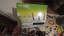 Router / Repetidor Wireless TP-Link 300Mbps (TL-WR1043ND)