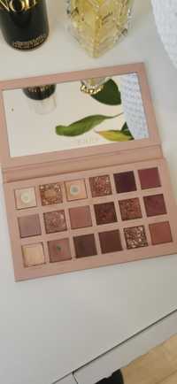 Paleta cieni HUDA beauty New Nude