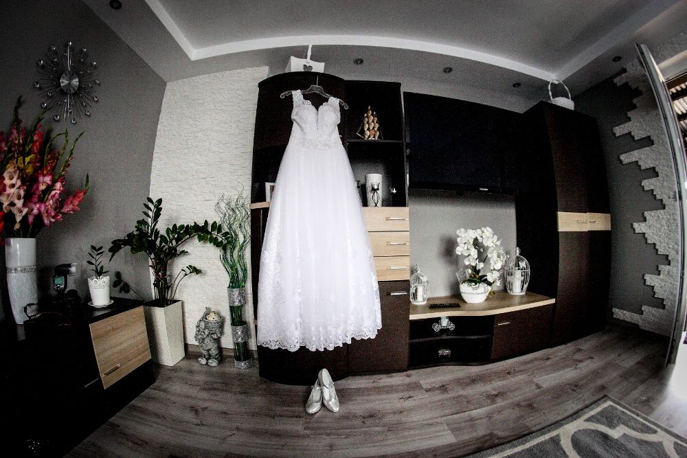 Suknia Ślubna KSIĘŻNICZKA- piękna