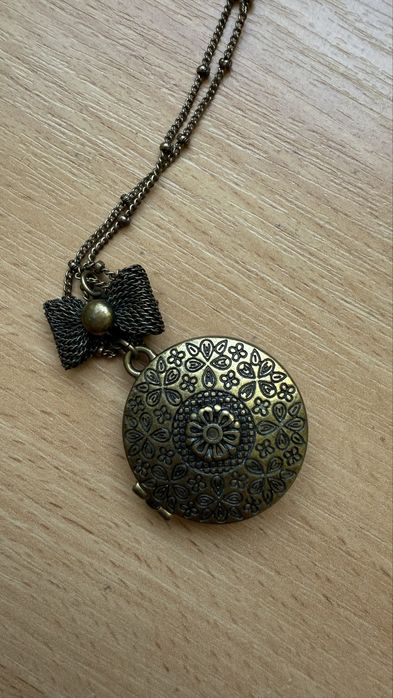 Старовинний підвіс