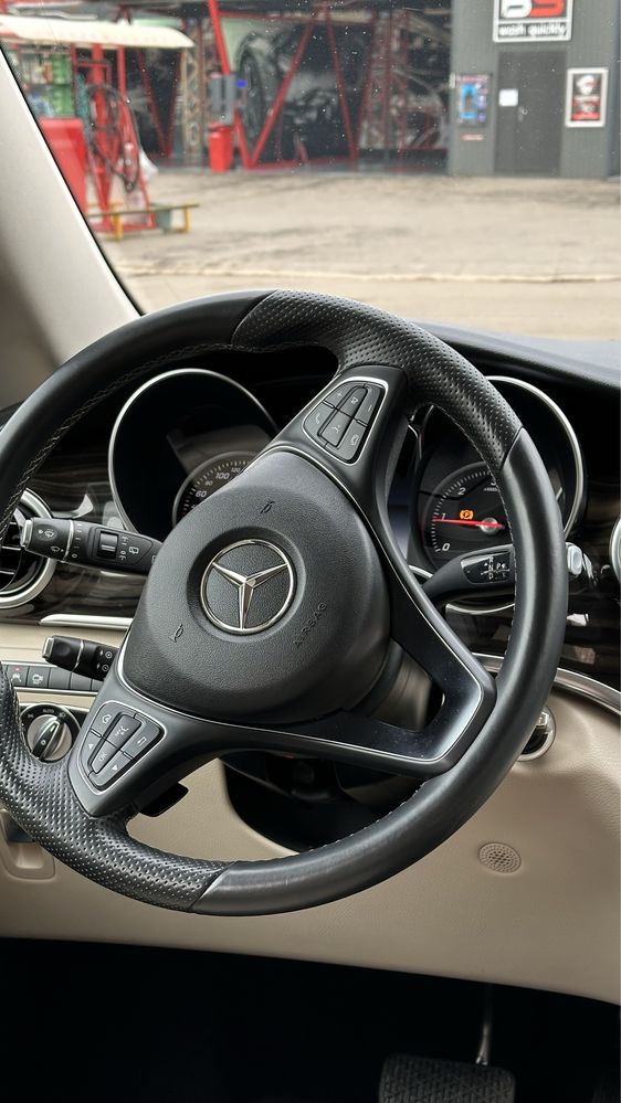 Mercedes benz V-250 2018