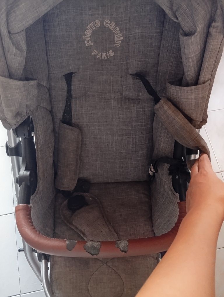 Carro bebe Pierre cardin usado