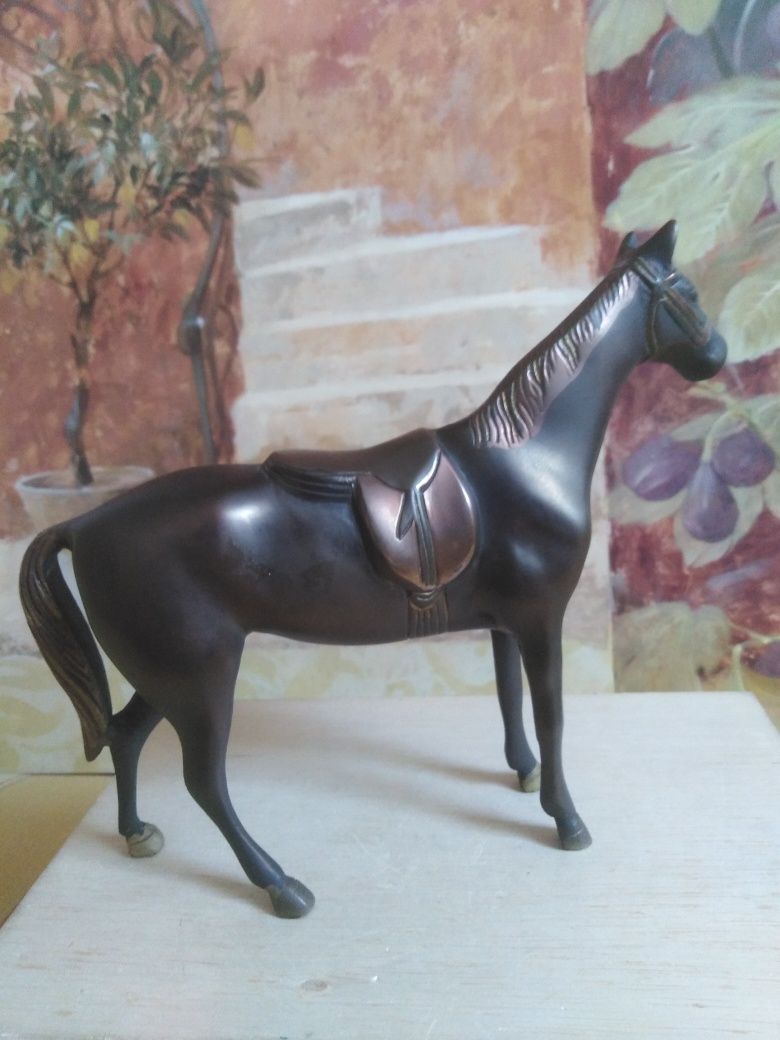 Antyczna rzeźba, figura z brązu, koń,