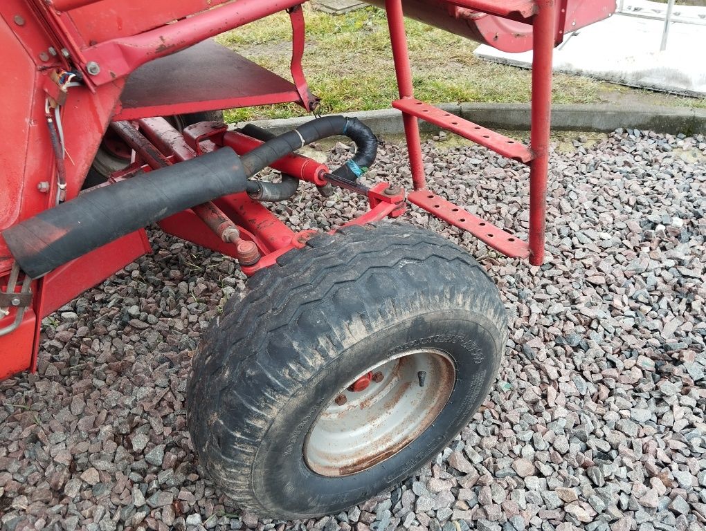 Комбайн Massey Ferguson 307