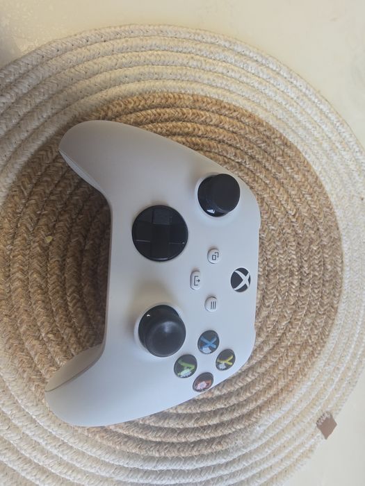 Uszkodzony pad xbox series