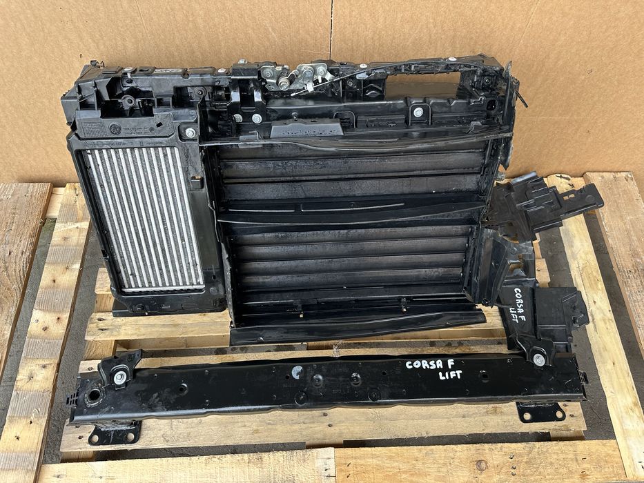Opel Corsa F 1.2 thp 24r lift Pas przedni chlodnice belka zaluzje