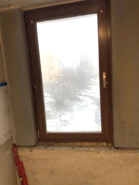 Okno zloty dab 86x144