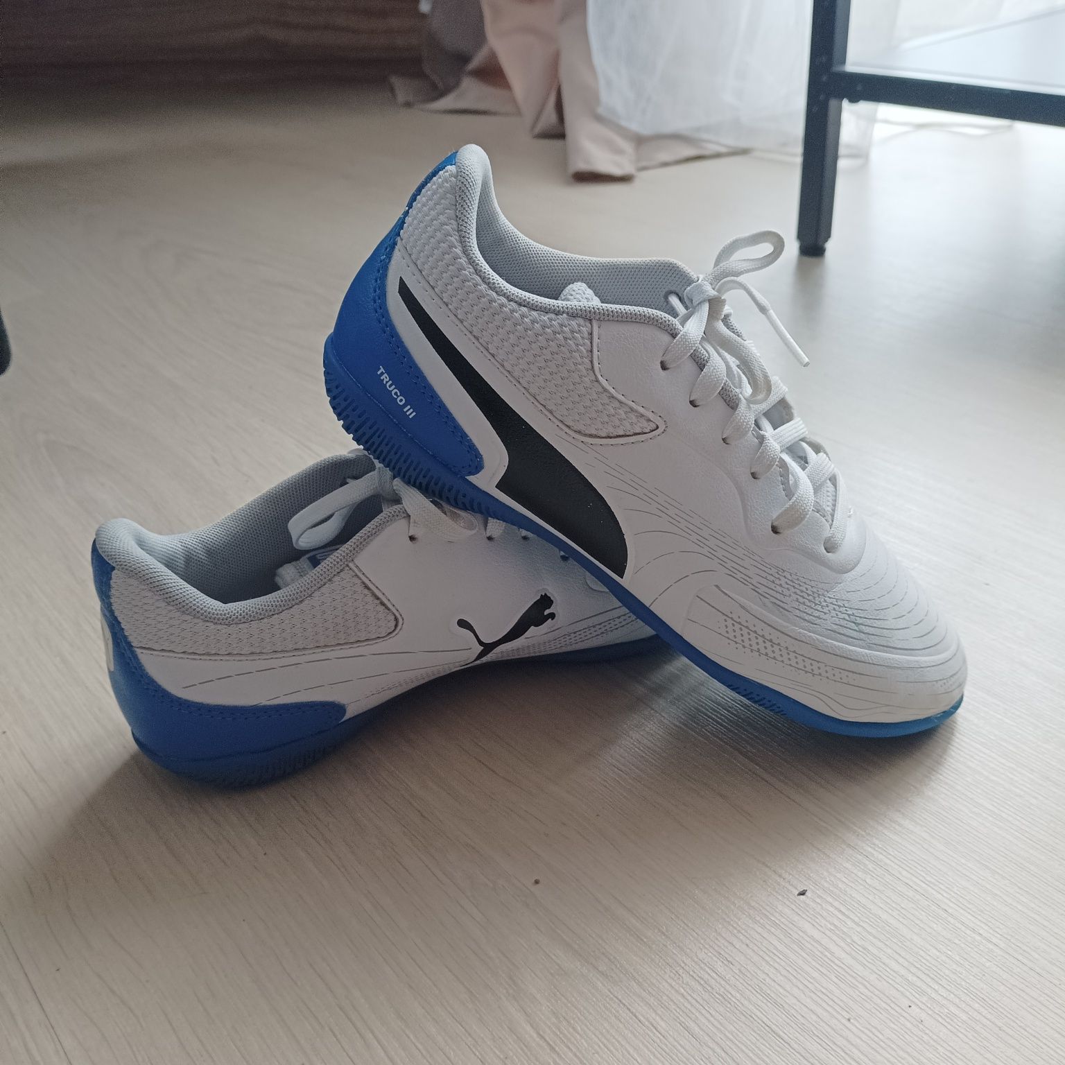 Super halówki Puma Truco III rozmiar 34