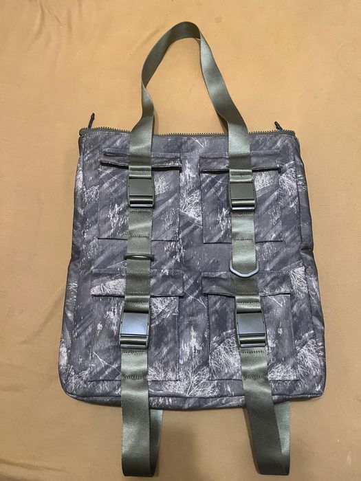 Сумка-тоут Nike Pocket