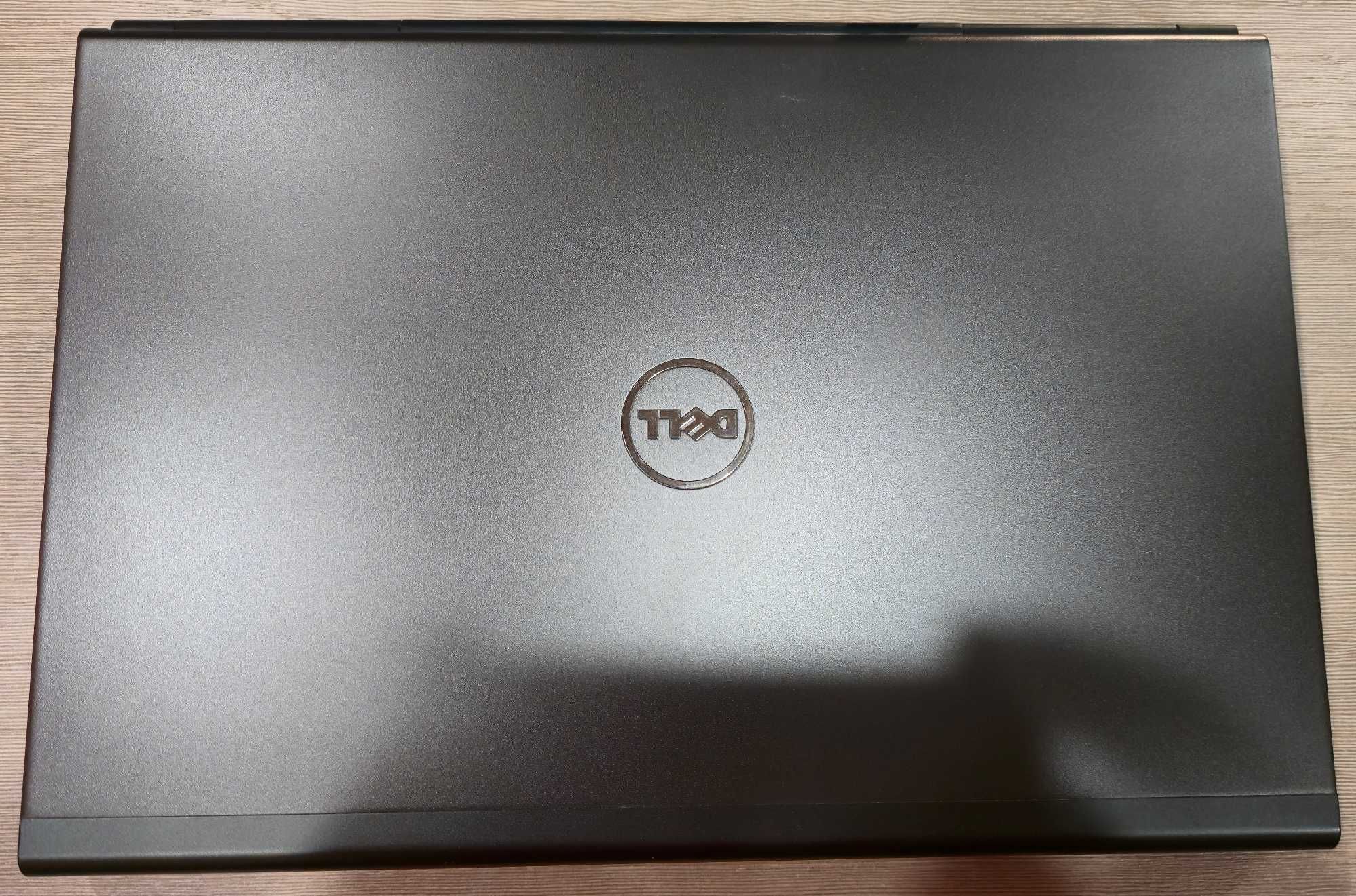 Laptop Dell Precision M4700, wizualnie jak nowy, w pełni sprawny.