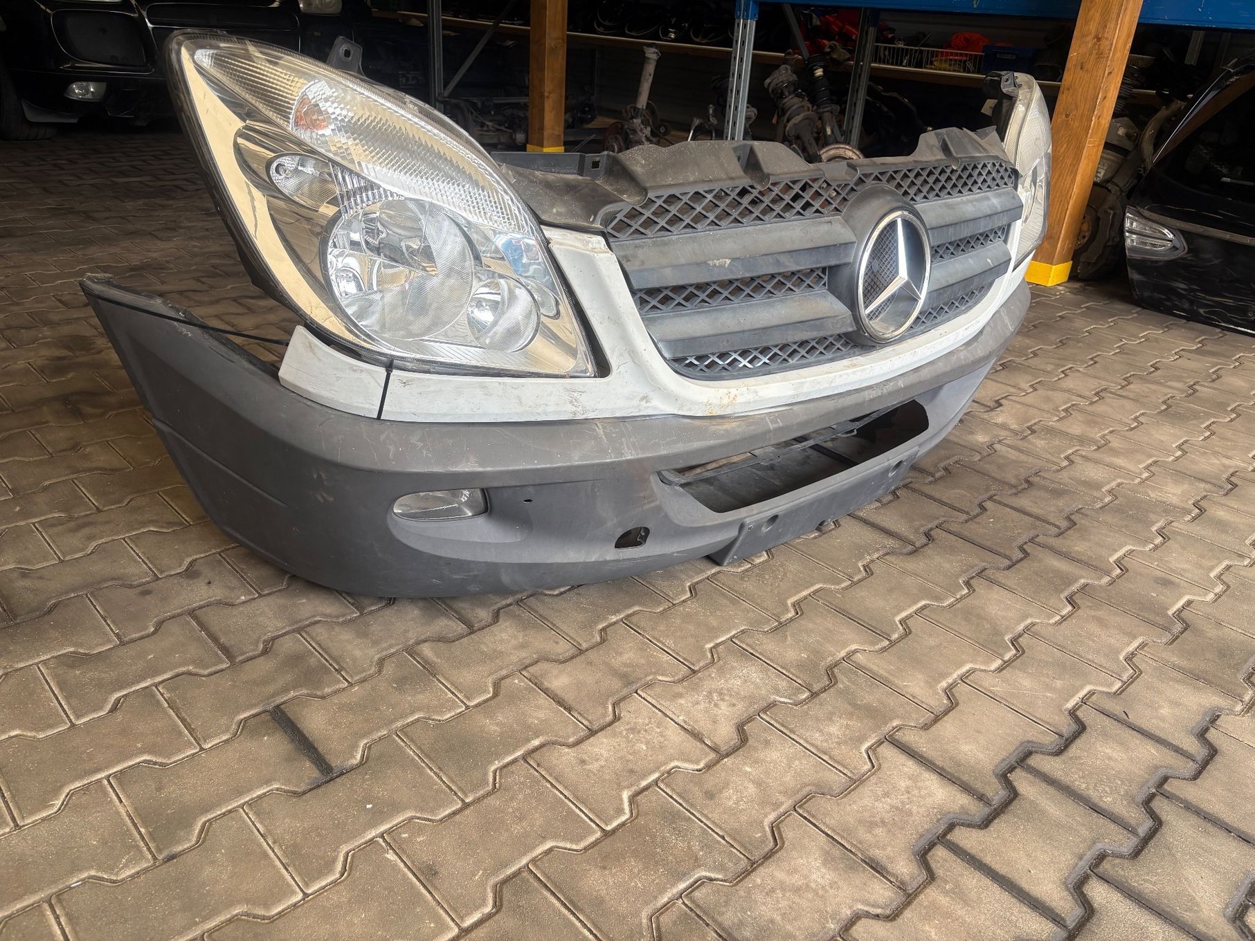 KOMPLETNY PRZÓD MERCEDES SPRINTER 906 ZDERZAK LAMPY EU MASKA BŁOTNIKI PAS 2,2cdi