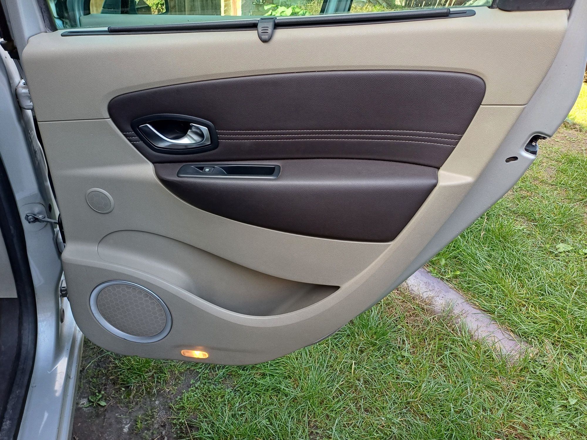 Салон сидіння Renault Scenic 3 (Рено Сценік 3)