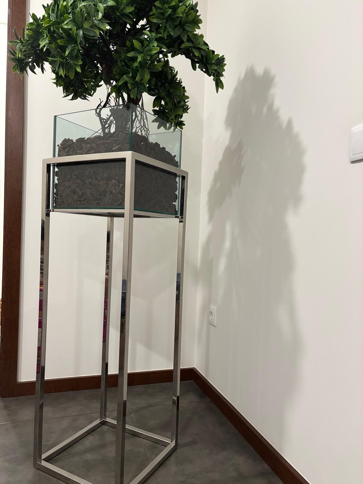 Floreiras Inox com planta
