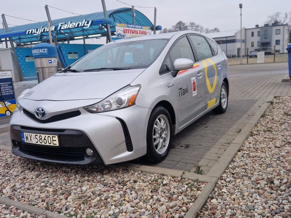 Toyota Prius Sprzedam Toyota Prius V Plus