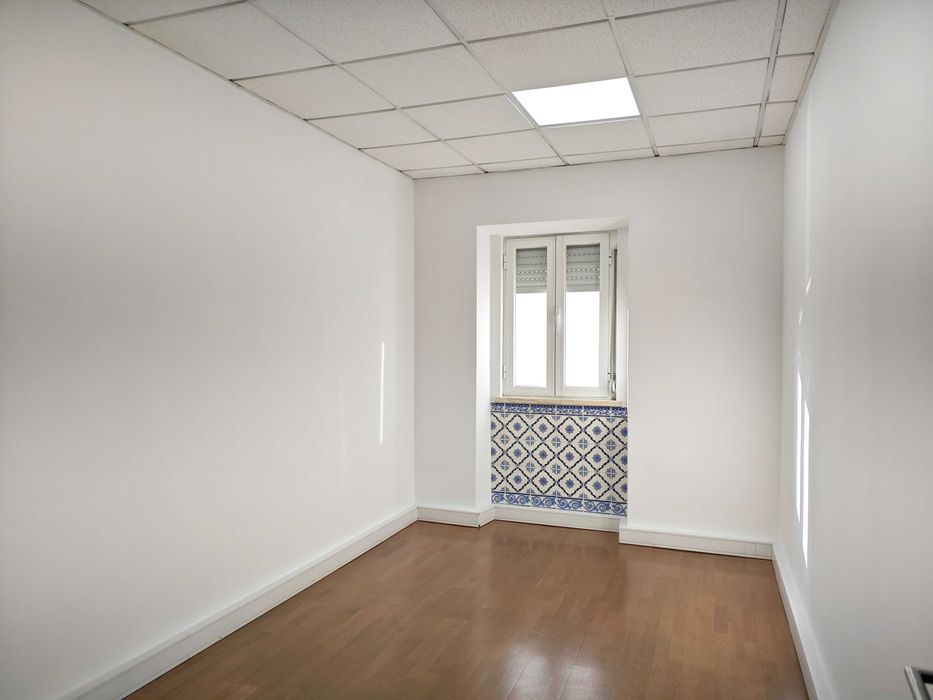 Arrenda-se Escritórios