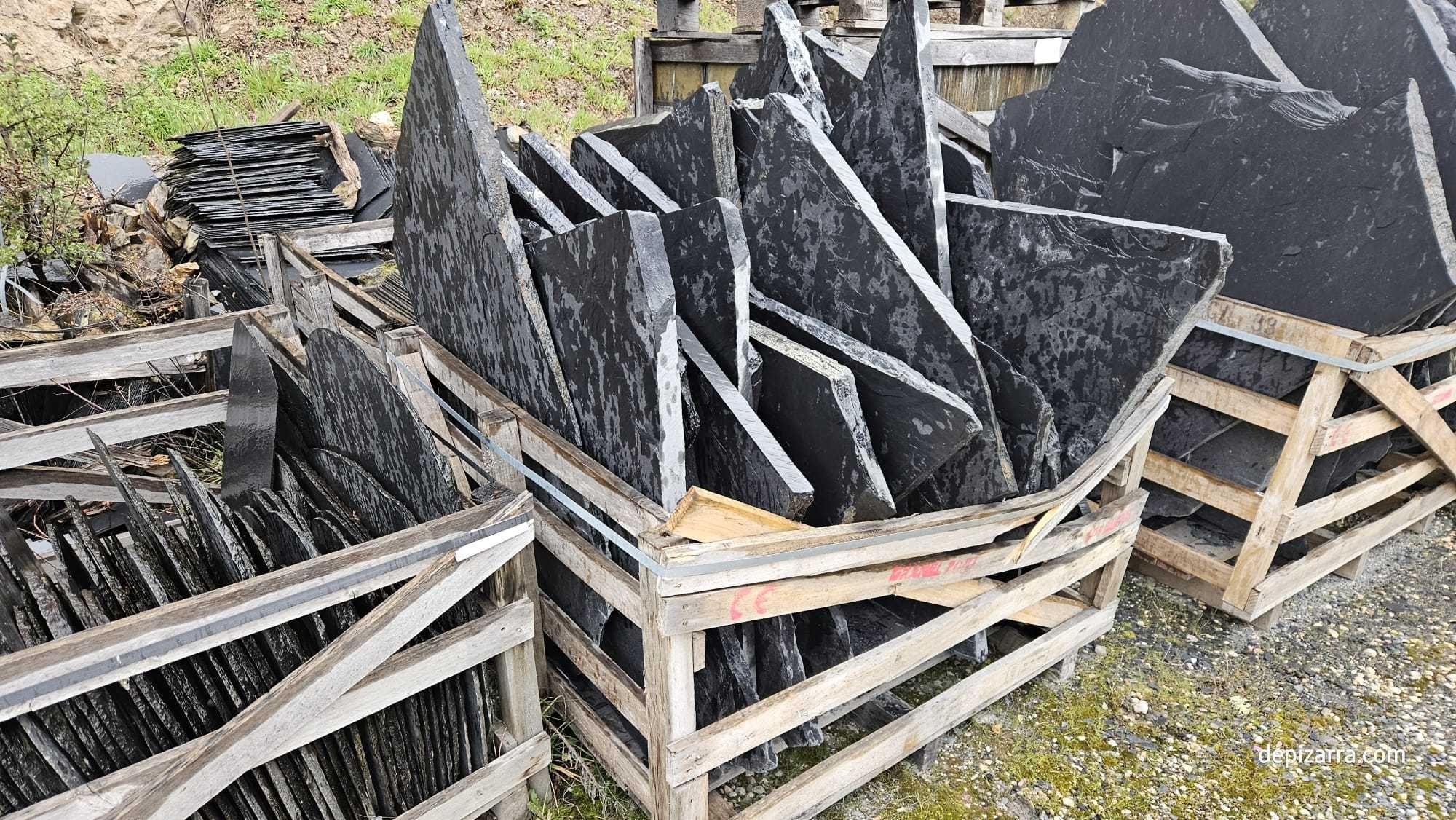 Czarny łupek kamień naturalny nieregularny dziki ścieżki ogrodowy