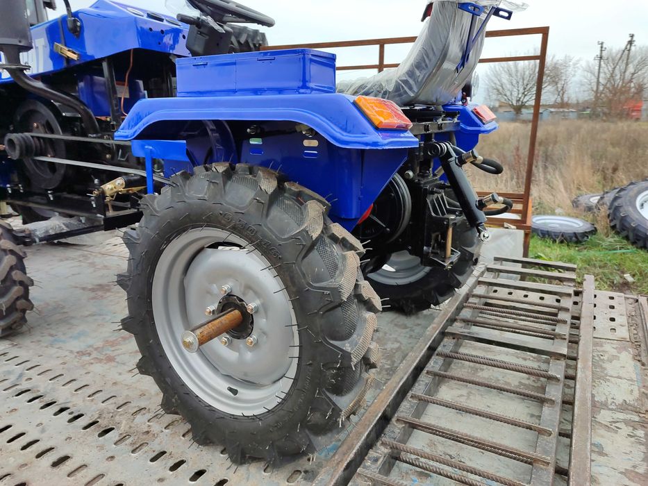 Трактор Булат Т185 с фрезой и плугом