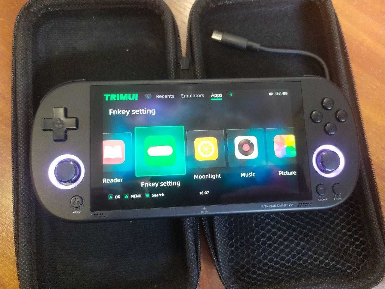 Портативна ігрова ретро консоль приставка Trimui Smart Pro TG5040+64GB