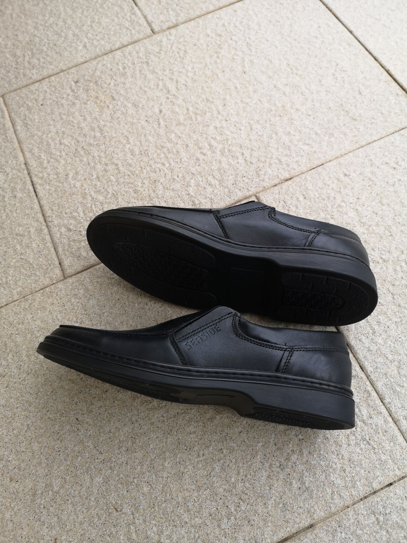 Sapatos de homem Novo n.43