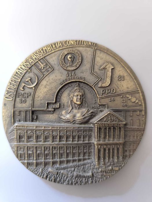 Medalha Comemorativa “Primeiras Eleições Democráticas”