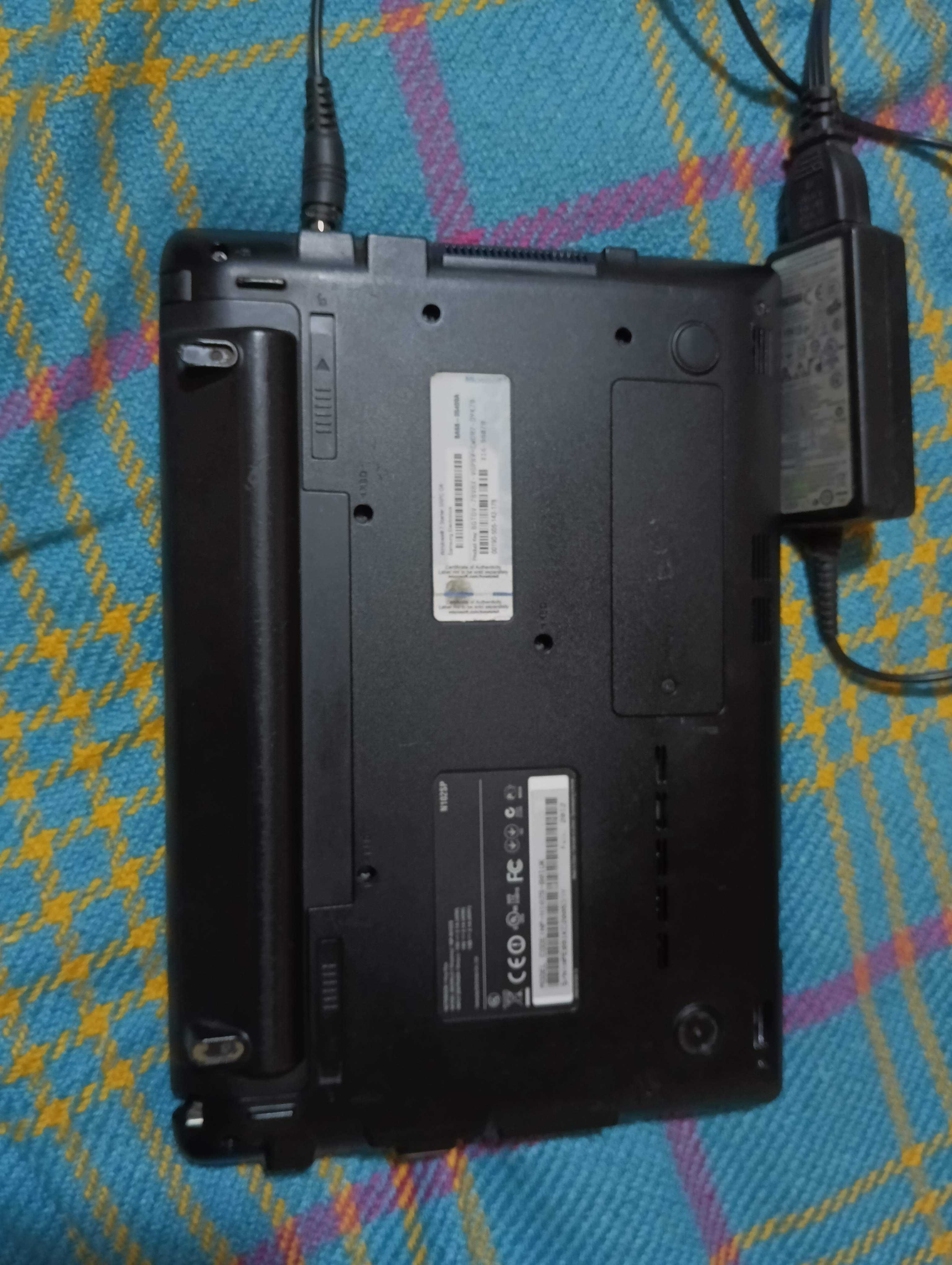 Ноутбук нетбук SAMSUNG NP-N102S-B01UK