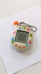 Tamagotchi - Bandai - Connection V4 - biały