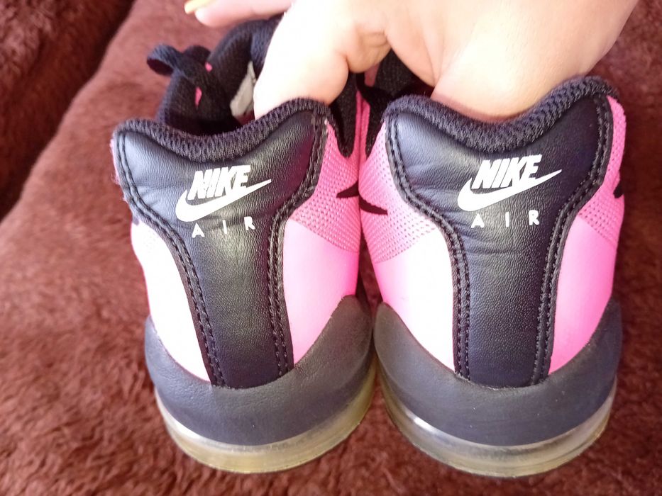 Buty sportowe damskei Nike 38,5