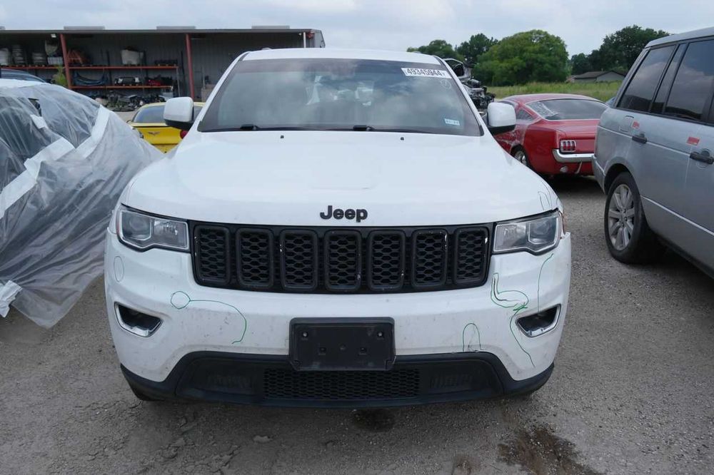Бампер Jeep Grand Cherokee разборка бу запчасти шрот Джип Грант Черокі