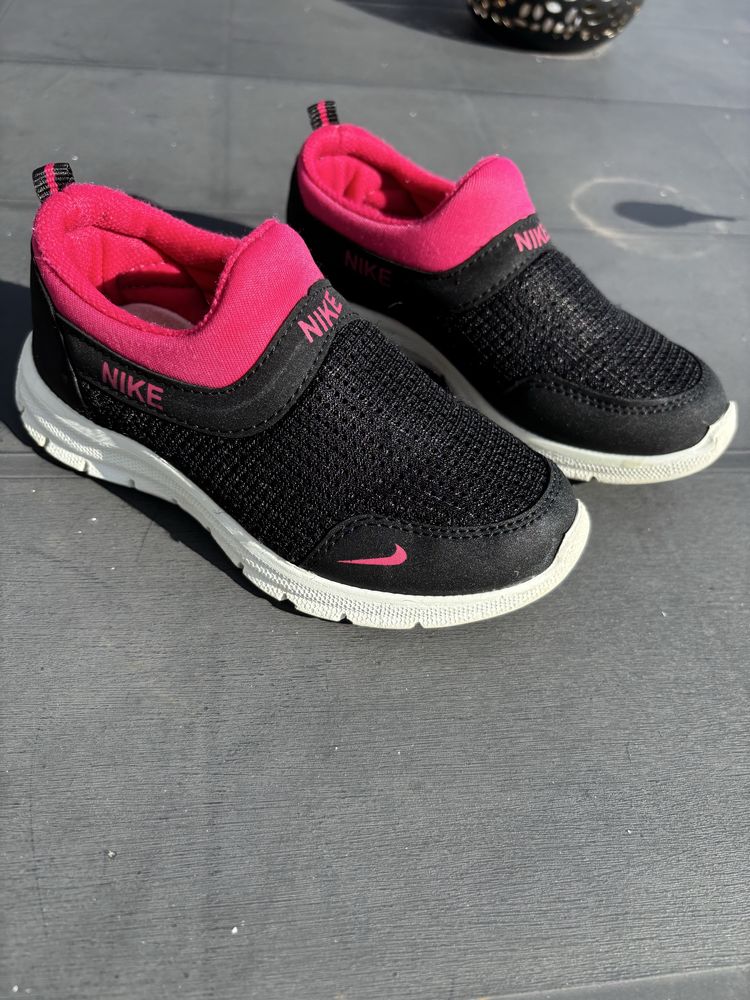 Buty adidaski bardzo lekki nike roz 29