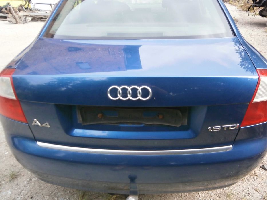 audi A4 B6 sedan zderzak tył tylni niebieski LZ5C