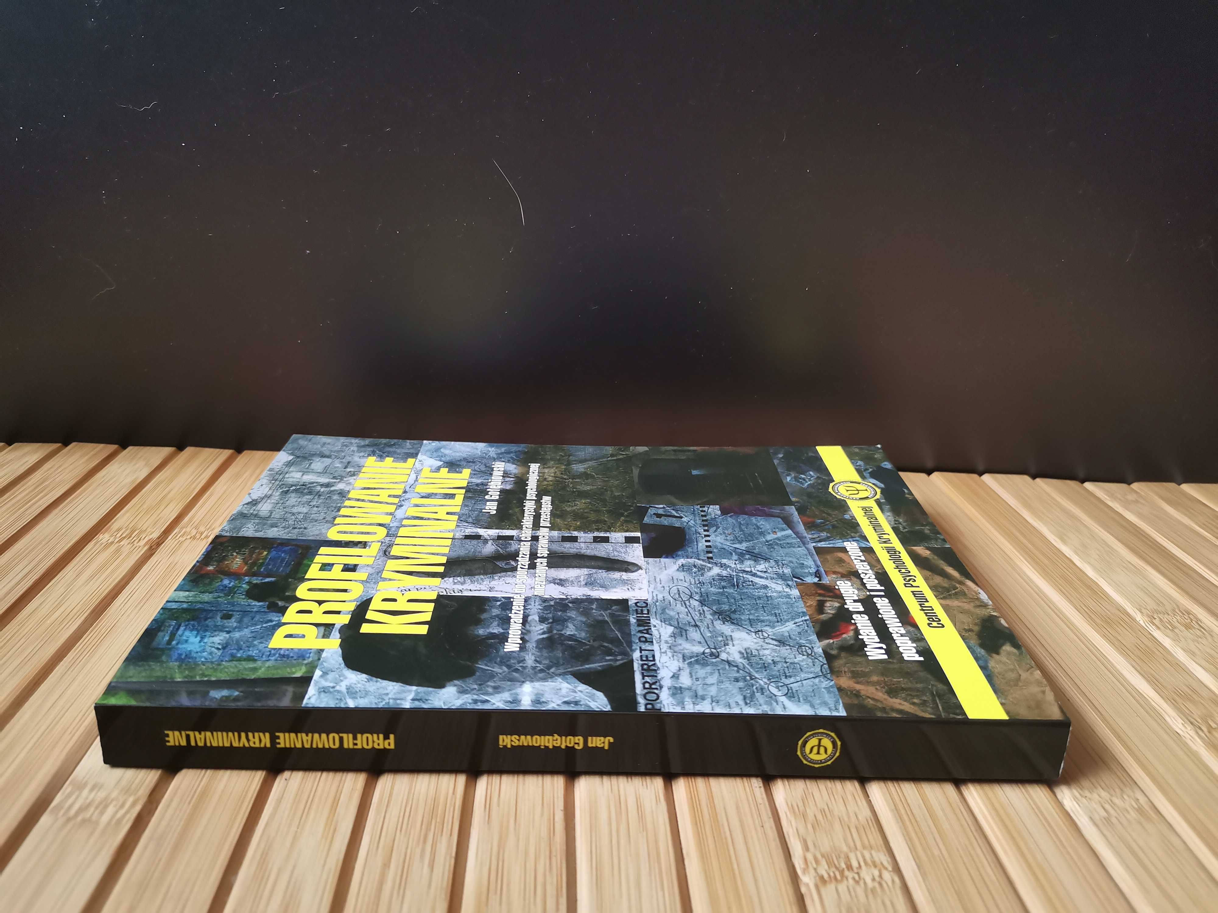 Gołębiowski Profilowanie kryminalne z autografem i dedykacją Real foty