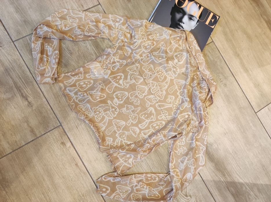 Prześwitująca koszula w grzyby. Bez wad.