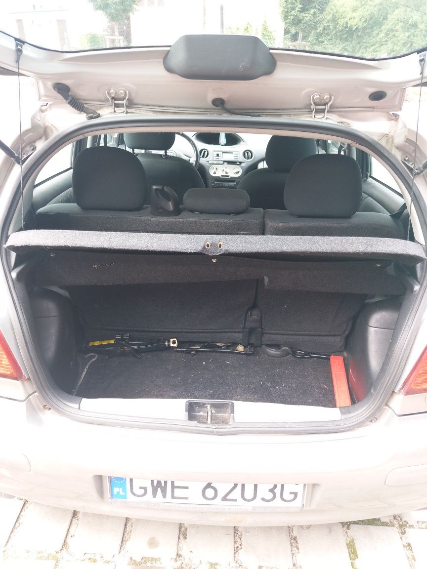 Toyota Yaris 1.0 benzyna 2004