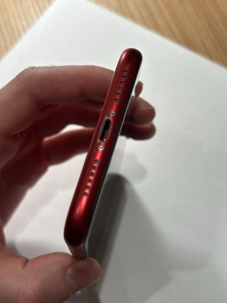 iPhone 11 product red
