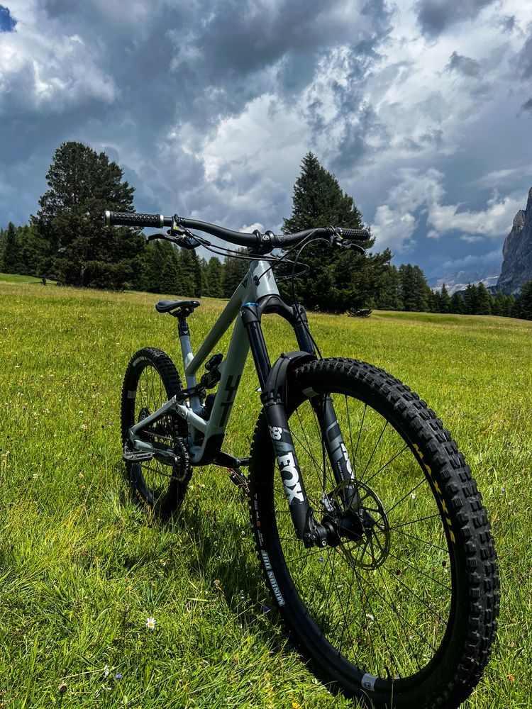 YT Capra AL 2023 L/ Enduro