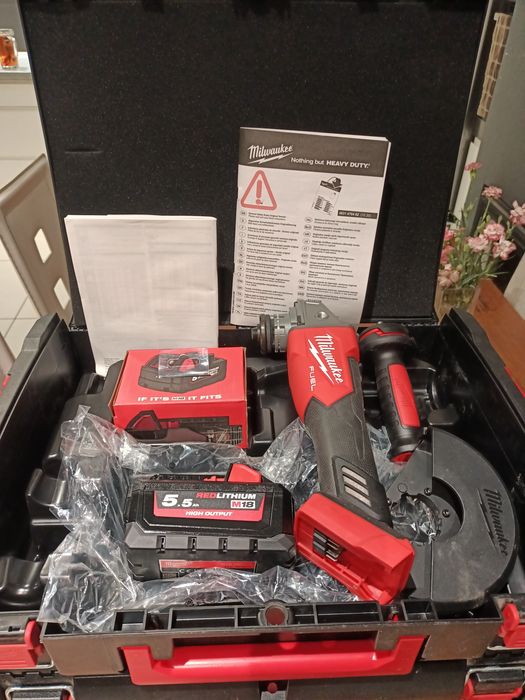 Szlifierka kątowa Milwaukee