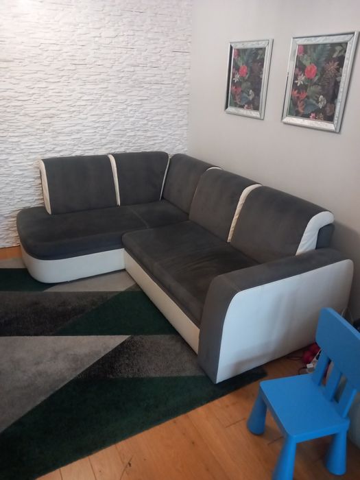 Narożnik z funkcją spania pojemniki na pościel