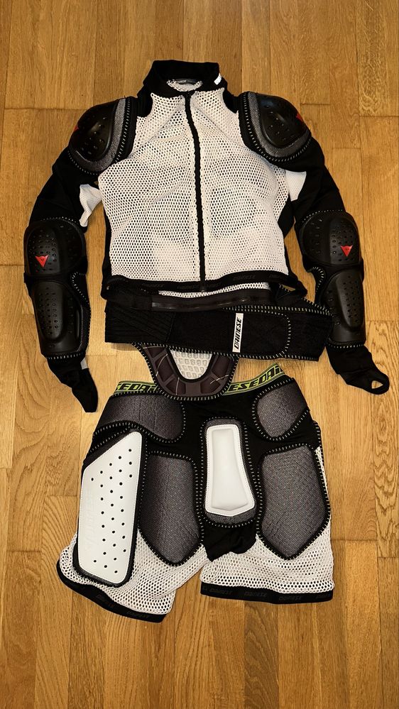Продам захист екіпіровку Dainese черепаха сноуборд лижі мото італія