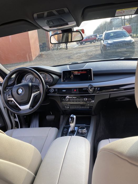 Мийка двигуна,хімчистка салону, полірування, чистка салону,  Автомийка