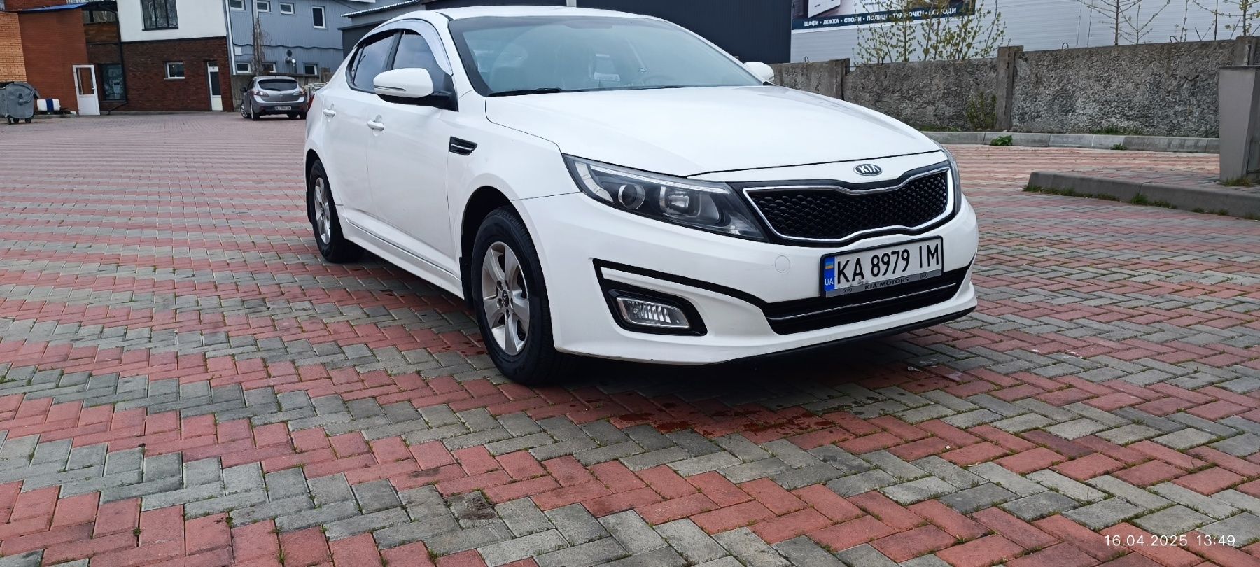 Оренда авто. KIA K5, 2014 рік, автомат, бізнес-клас. Газовий двигун
