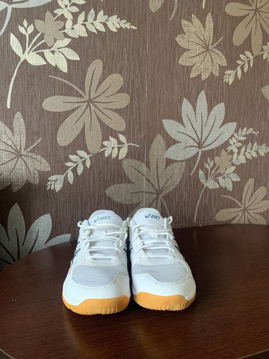 Кросівки чоловічі Asics UPCOURT 6 белые 1071A104-100