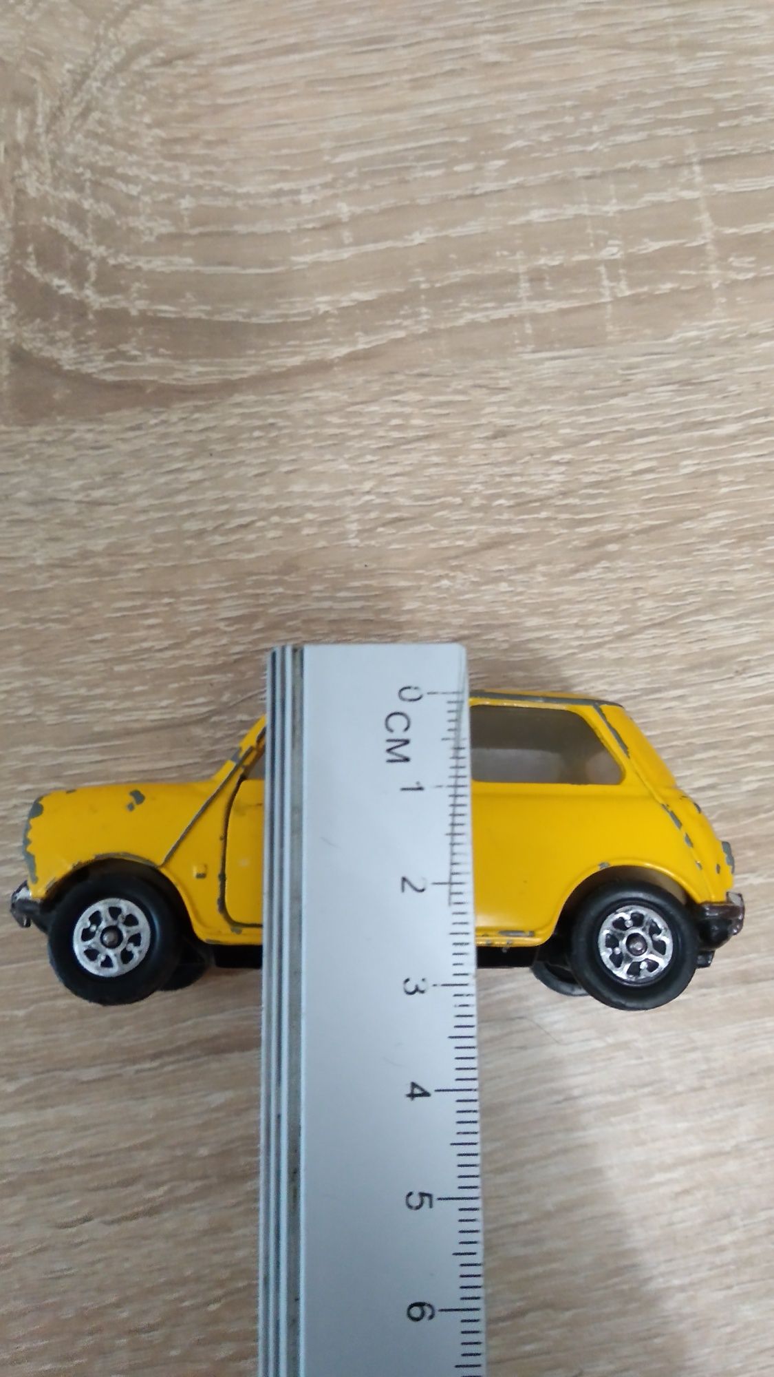 Раритетная Коллекционная машинка Corgi british leyland mini 1000 1:36