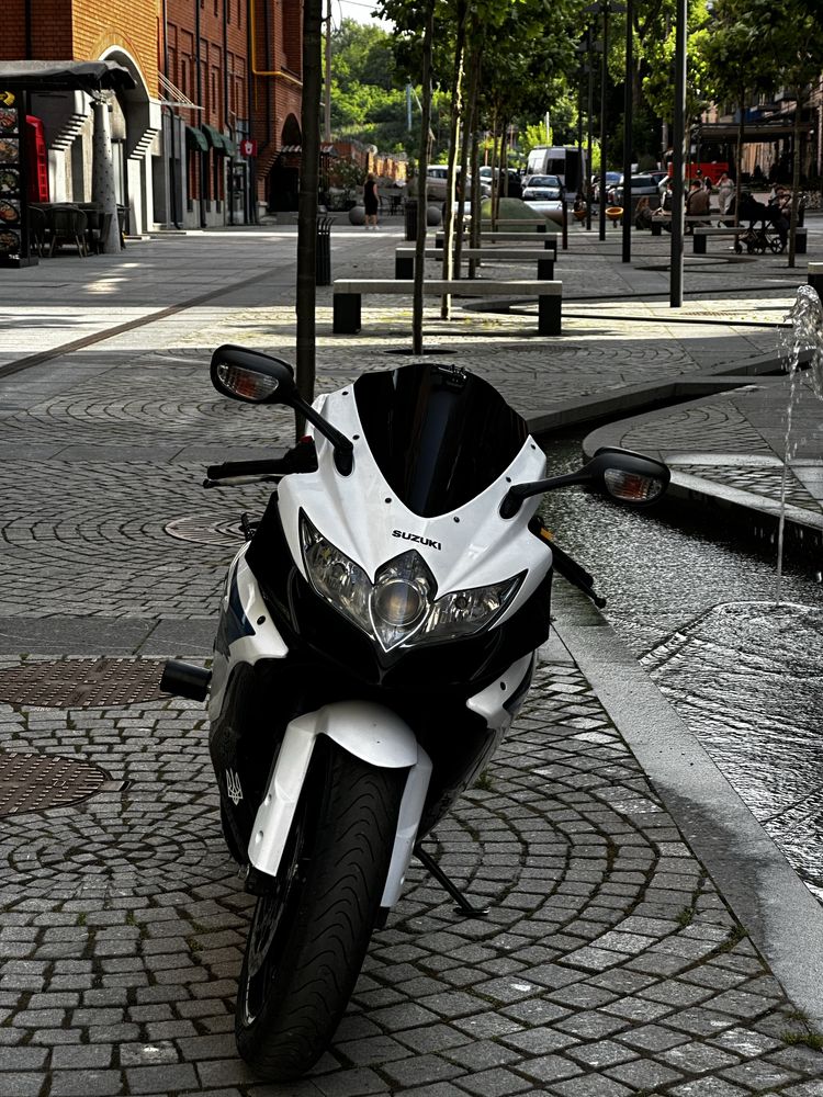 Suzuki GSX-R 750 K9