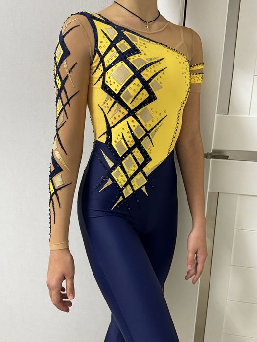 Купальник , комбінезон для художньої гімнастики . Зріст 160-168.