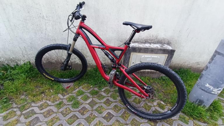 Bicicleta enduro specialized