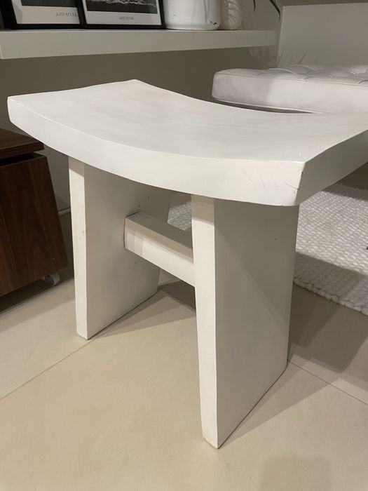 Stołek Boconcept Szogun drewno lite